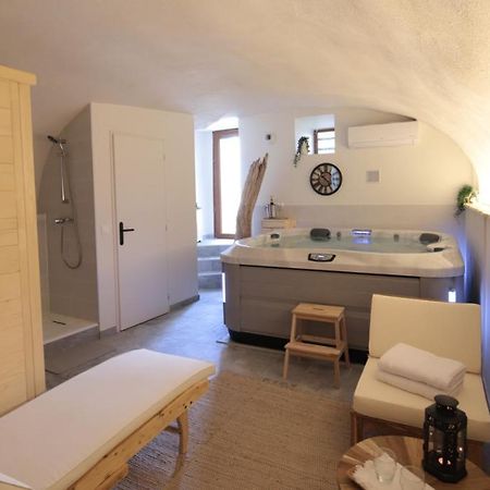 Gite De Charme Haut De Gamme Avec Jacuzzi Et Sauna Privatifs Donzere Exterior photo